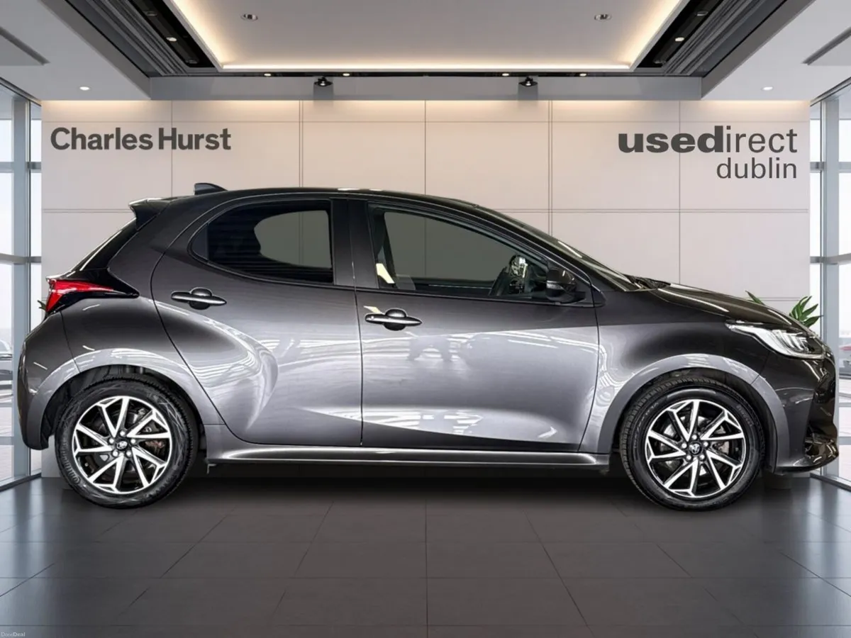 Toyota Yaris Yaris Design Design  AUTOMATIC - Image 3