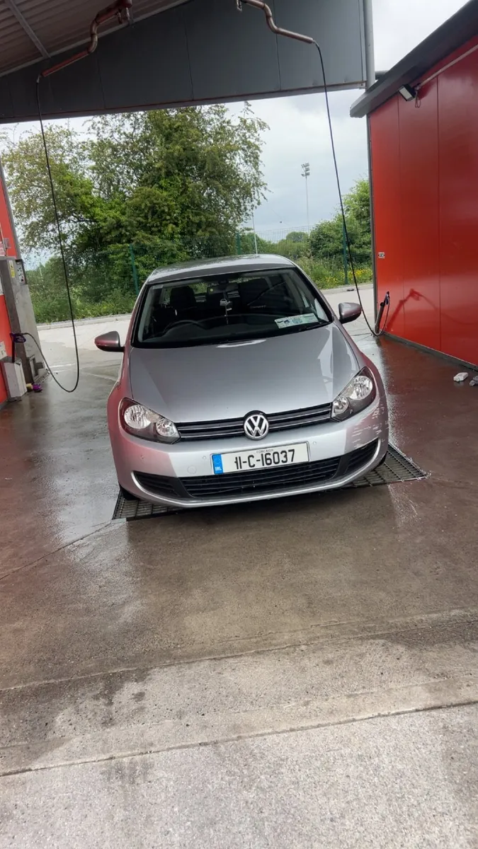 Volkswagen Golf 2011 - Image 1