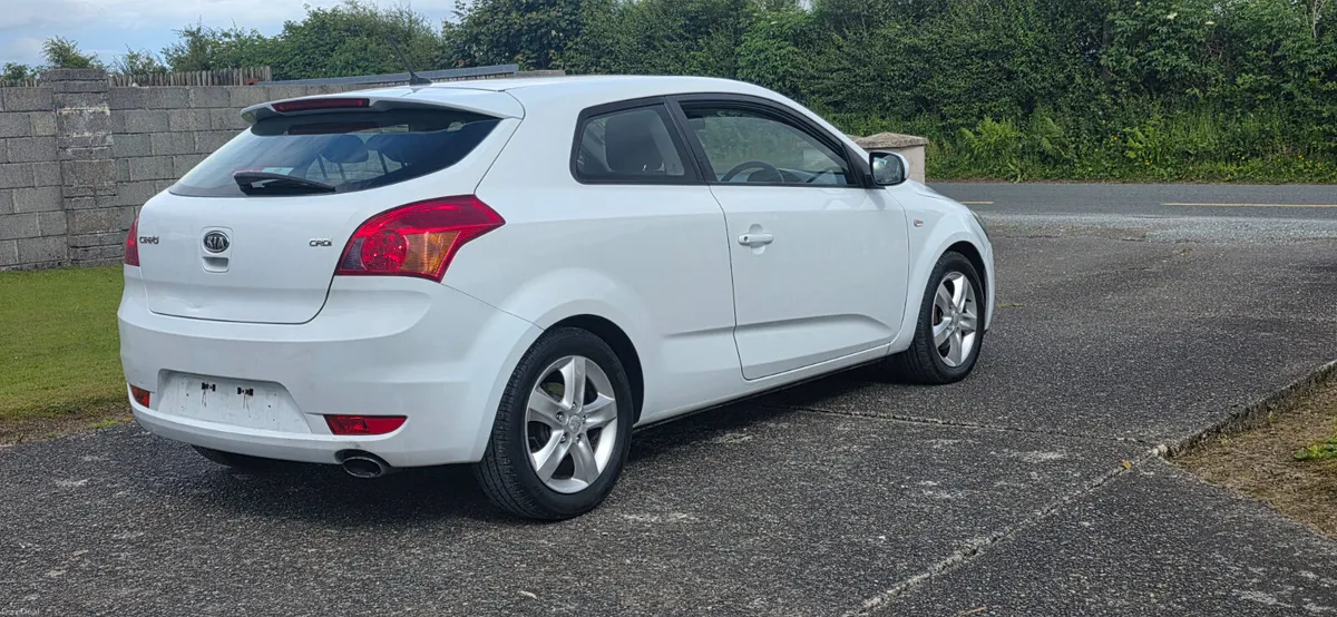 Kia Ceed 2011 - Image 5
