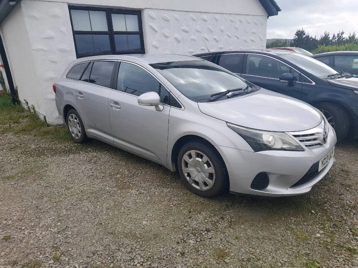 2013 TOYOTA AVENSUS ESTATE - Image 2