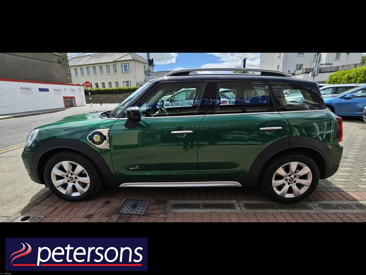 Mini Countryman COUNTRYMAN E ALL4 CLA CLASSIC AUTO - Image 5