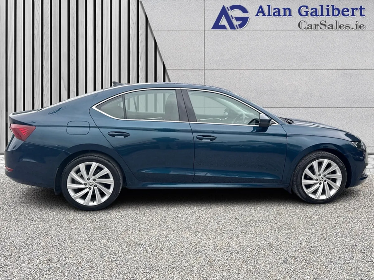Skoda Octavia STYLE 2.0 TDI Automatic - Image 3