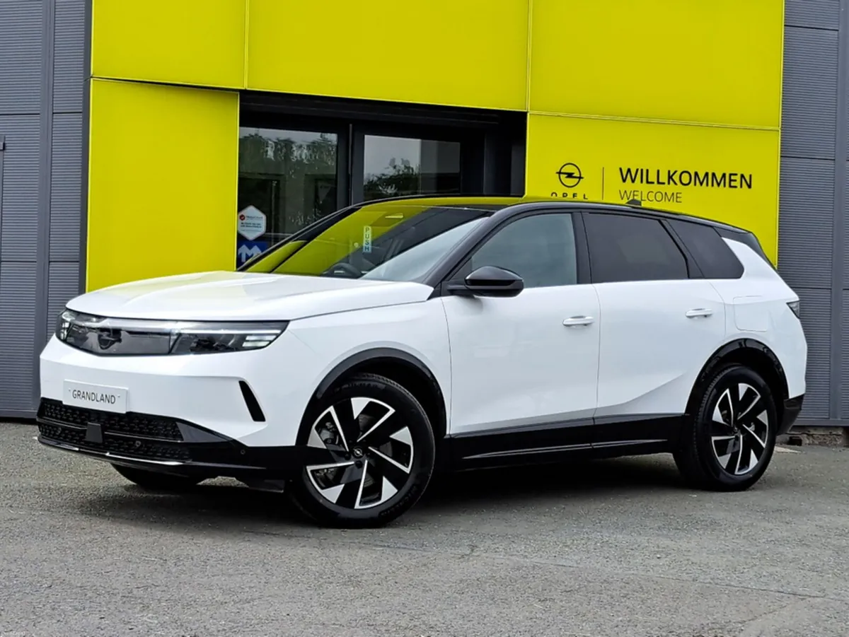 Opel Grandland GS FULLY ELECTRIC 73KWh  210BHP **H - Image 2