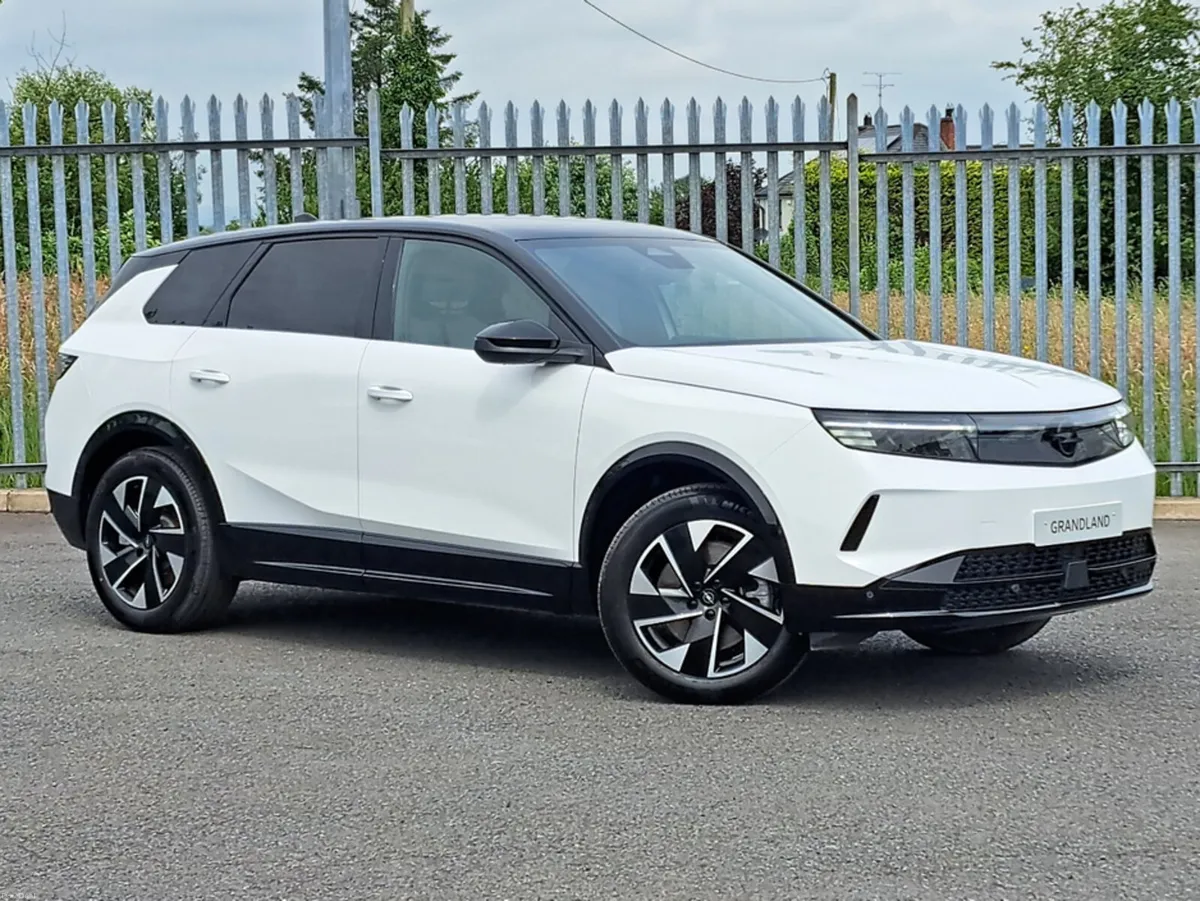 Opel Grandland GS FULLY ELECTRIC 73KWh  210BHP **H - Image 3