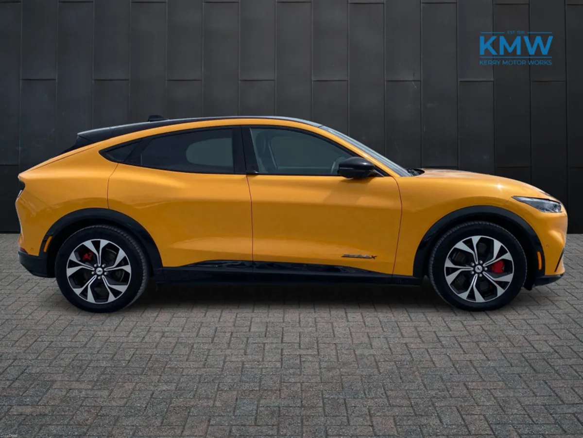 Ford Mustang Mach-E PREMIUM 5DR 88ER - Image 4