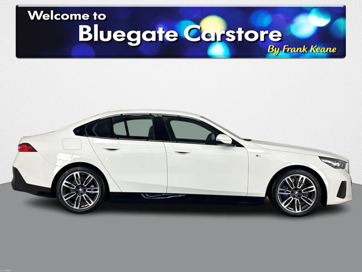 BMW i5 EDRIVE40 M SPORT **SURROUND PARKING SENSORS - Image 3