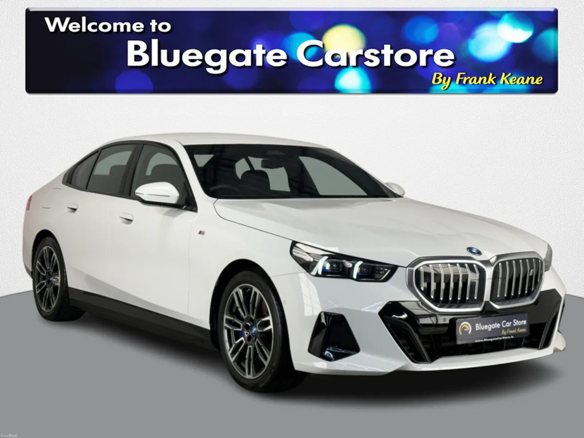 BMW i5 EDRIVE40 M SPORT **SURROUND PARKING SENSORS - Image 1