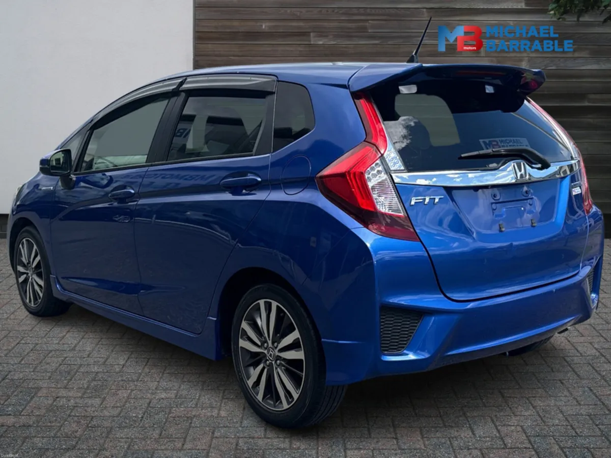 Honda Fit 1.5 Petrol Hybrid Automatic - Image 4