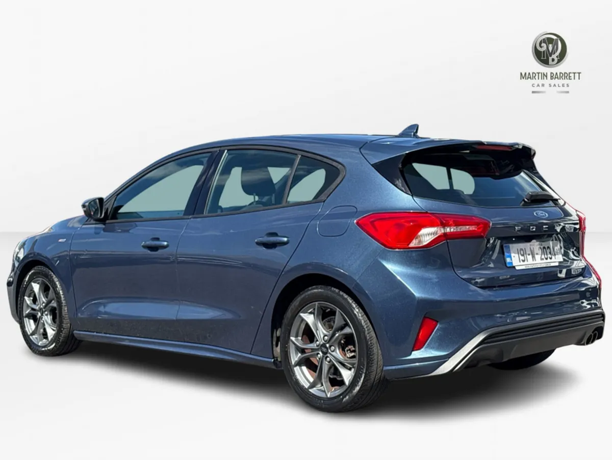 Ford Focus ST-LINE 1.0 ECOBOOST 125 125PS 4DR - Image 4