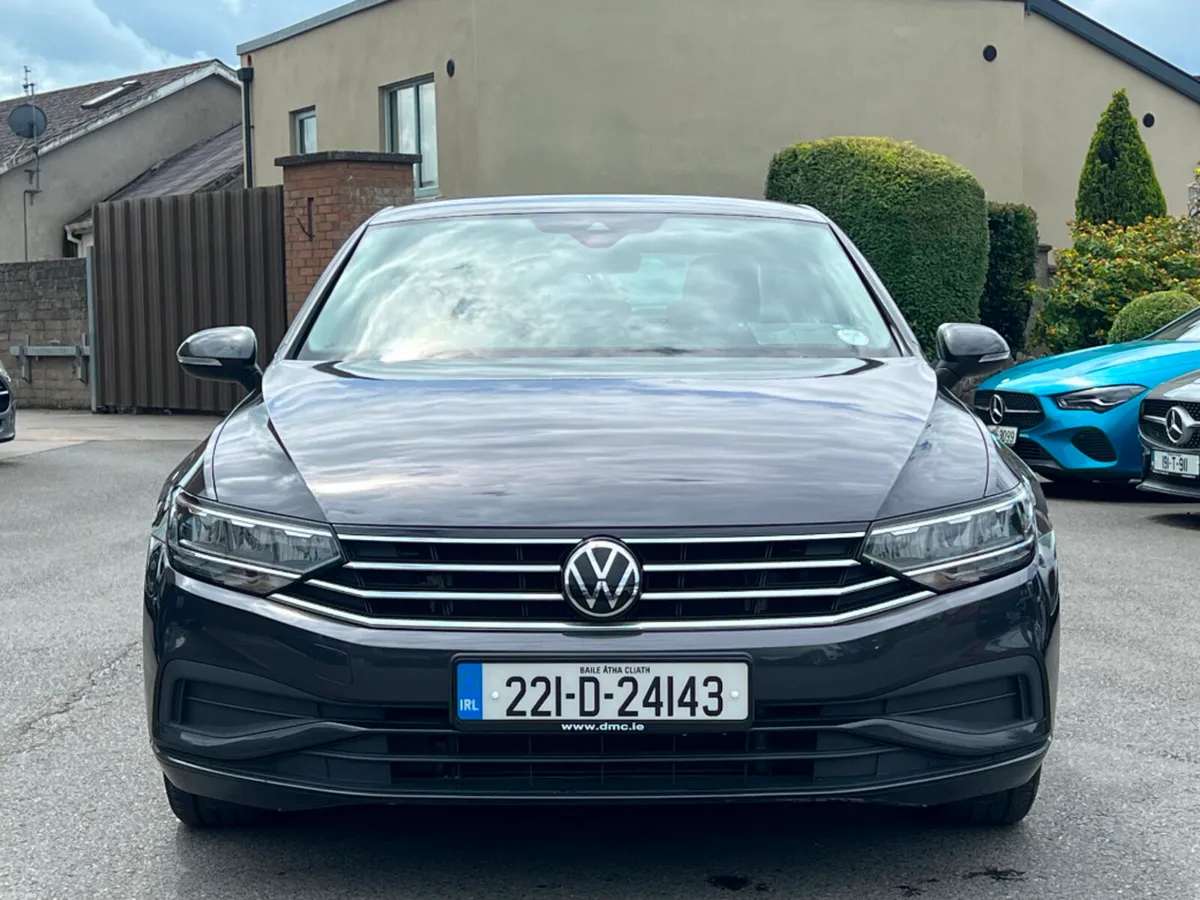 Volkswagen Passat 2.0TDI 150BHP *IRISH CAR & FSH* - Image 3