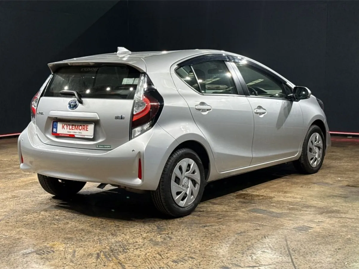 Toyota Aqua 1.5 HYBRID S BUSINESS PACKAGE - CREAM - Image 3