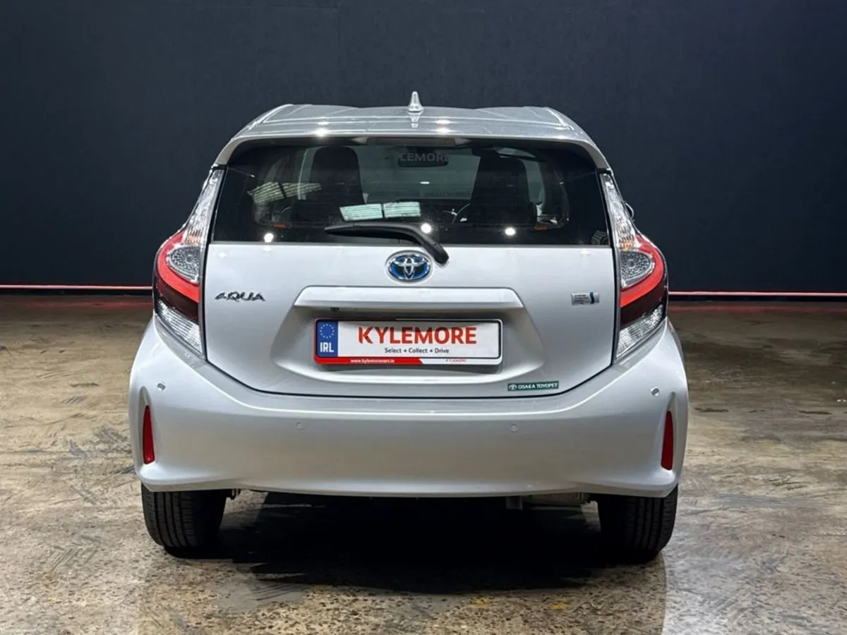 Toyota Aqua 1.5 HYBRID S BUSINESS PACKAGE - CREAM - Image 4