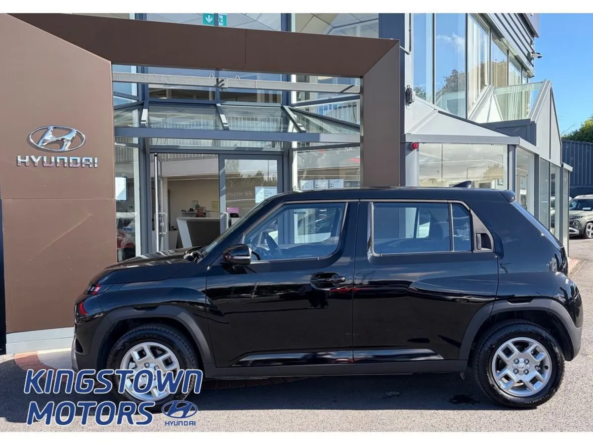 Hyundai INSTER Signature 42kWh 5DR Auto - Image 3
