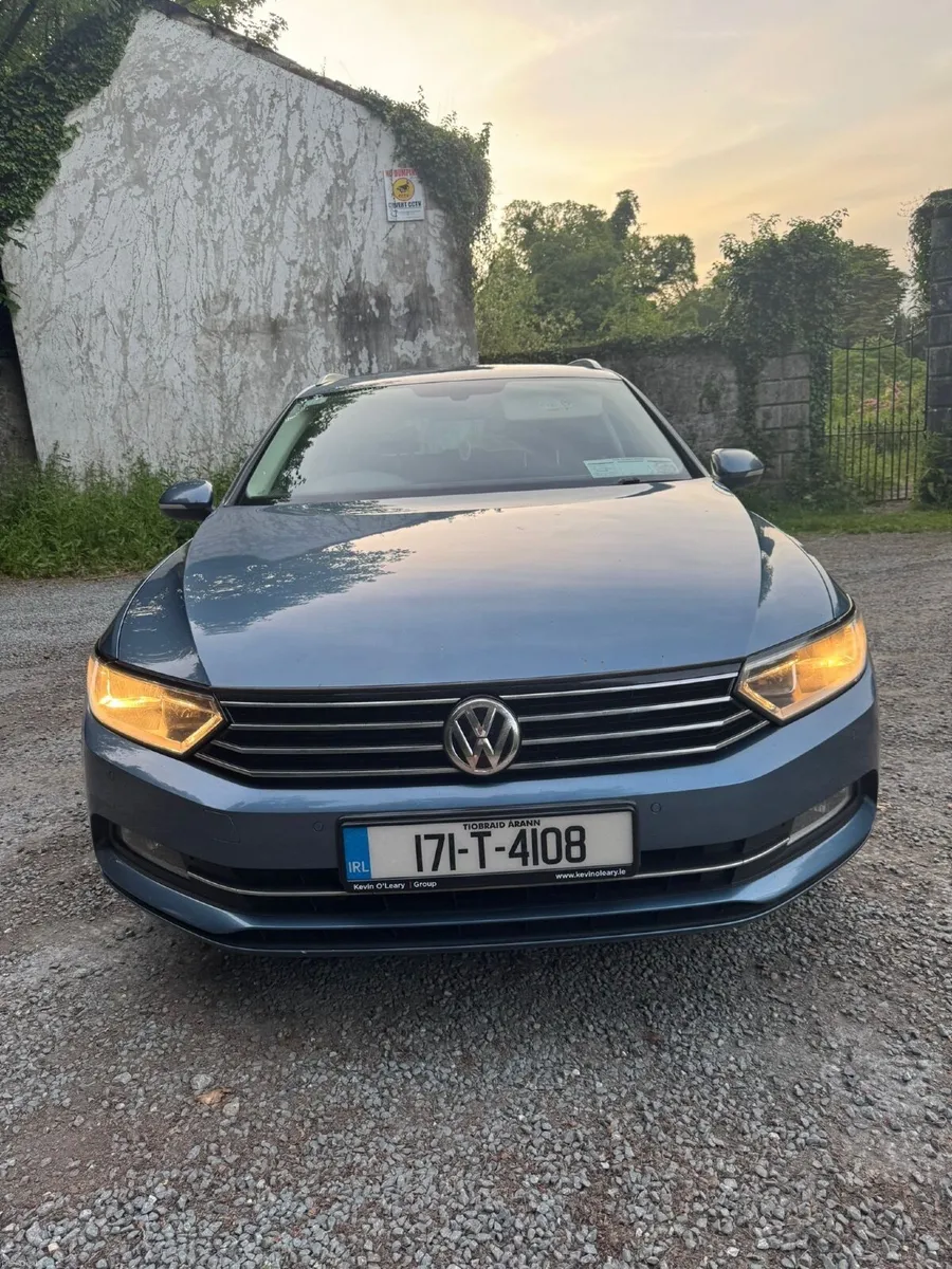 Volkswagen Passat 2017 - Image 1