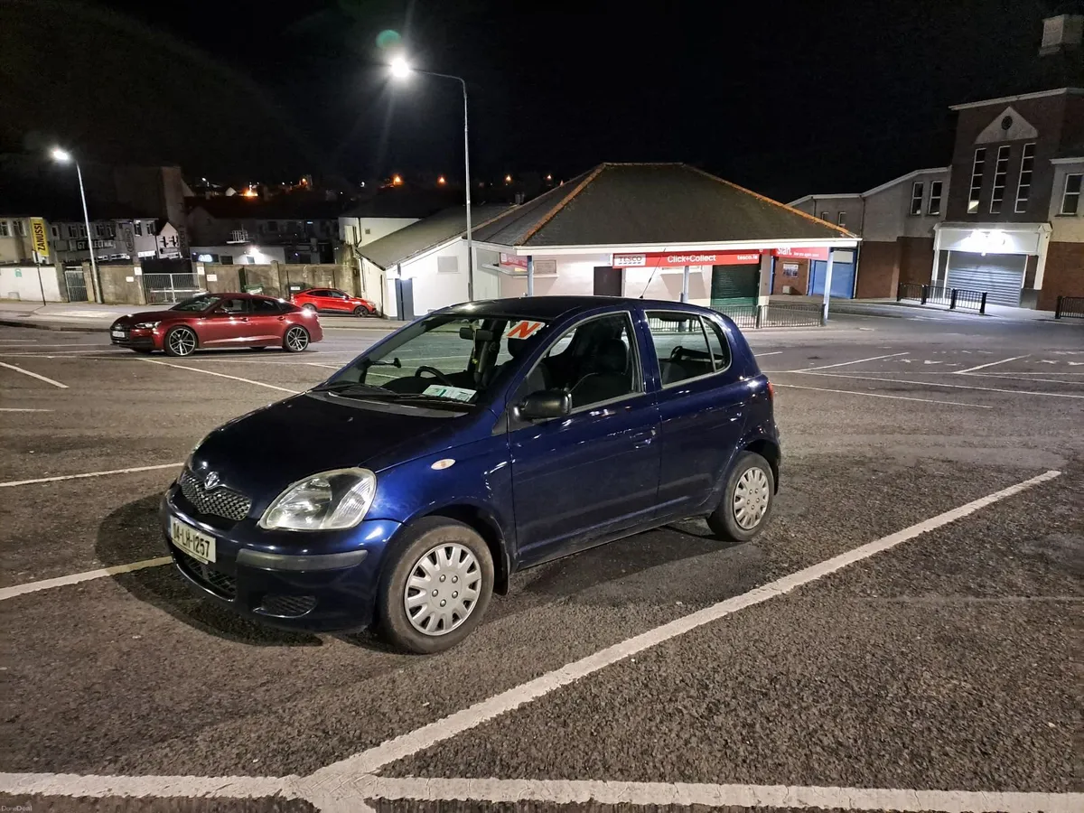 Toyota Yaris 2004 - Image 4