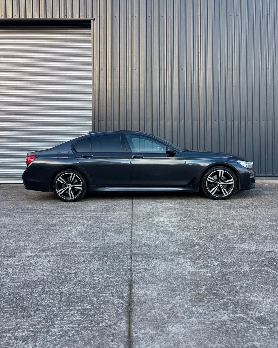 2017 (171) BMW 730D MSport X-Drive (Huge Spec) - Image 3