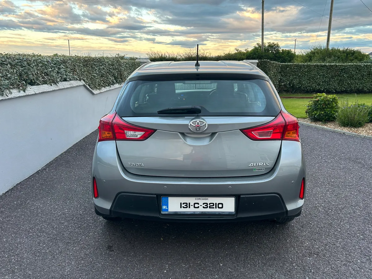 Toyota Auris 2013 low miles new NCT - Image 4