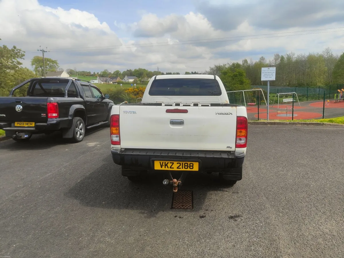 Toyota Hilux 2007 - Image 3