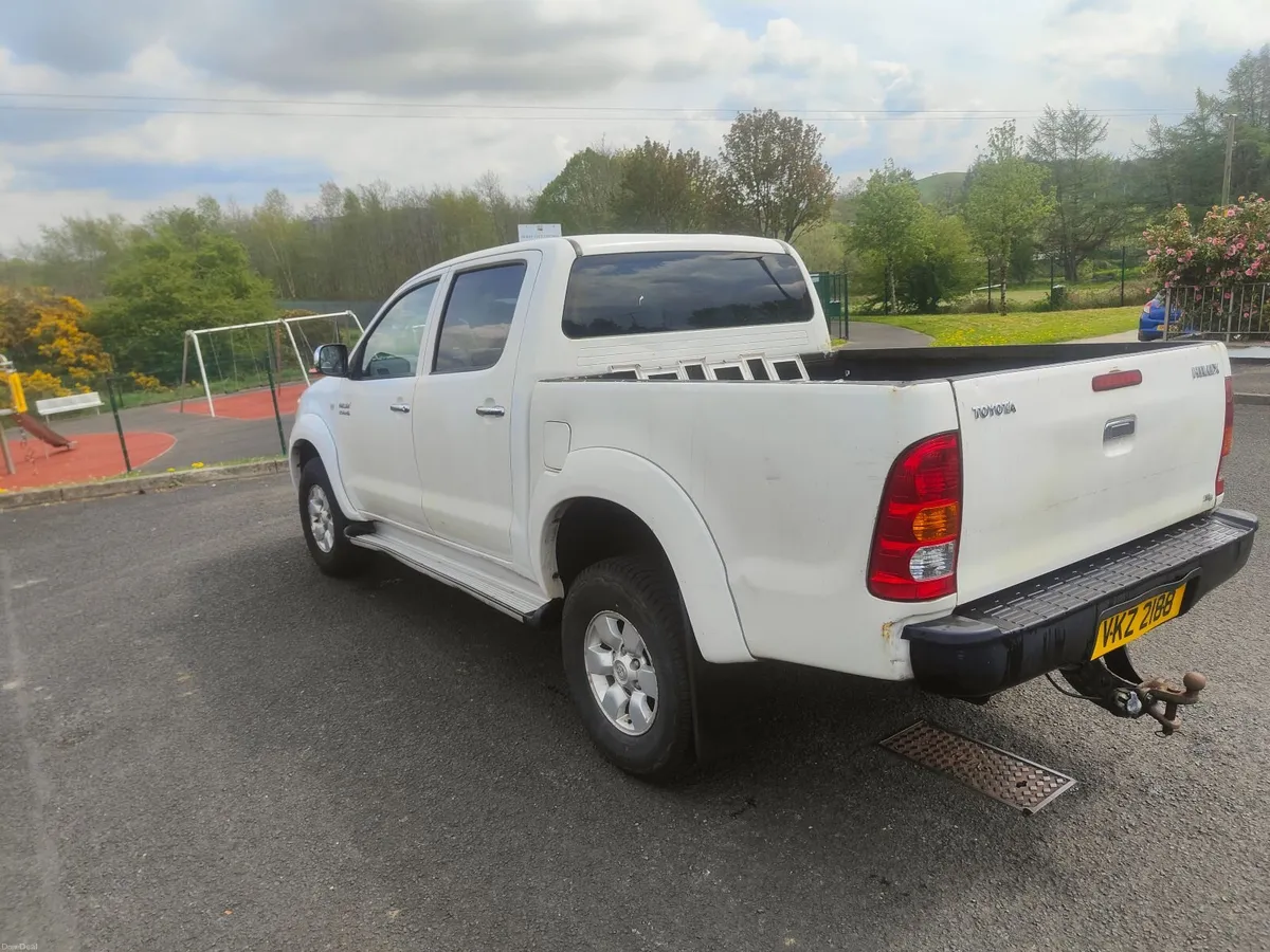 Toyota Hilux 2007 - Image 4