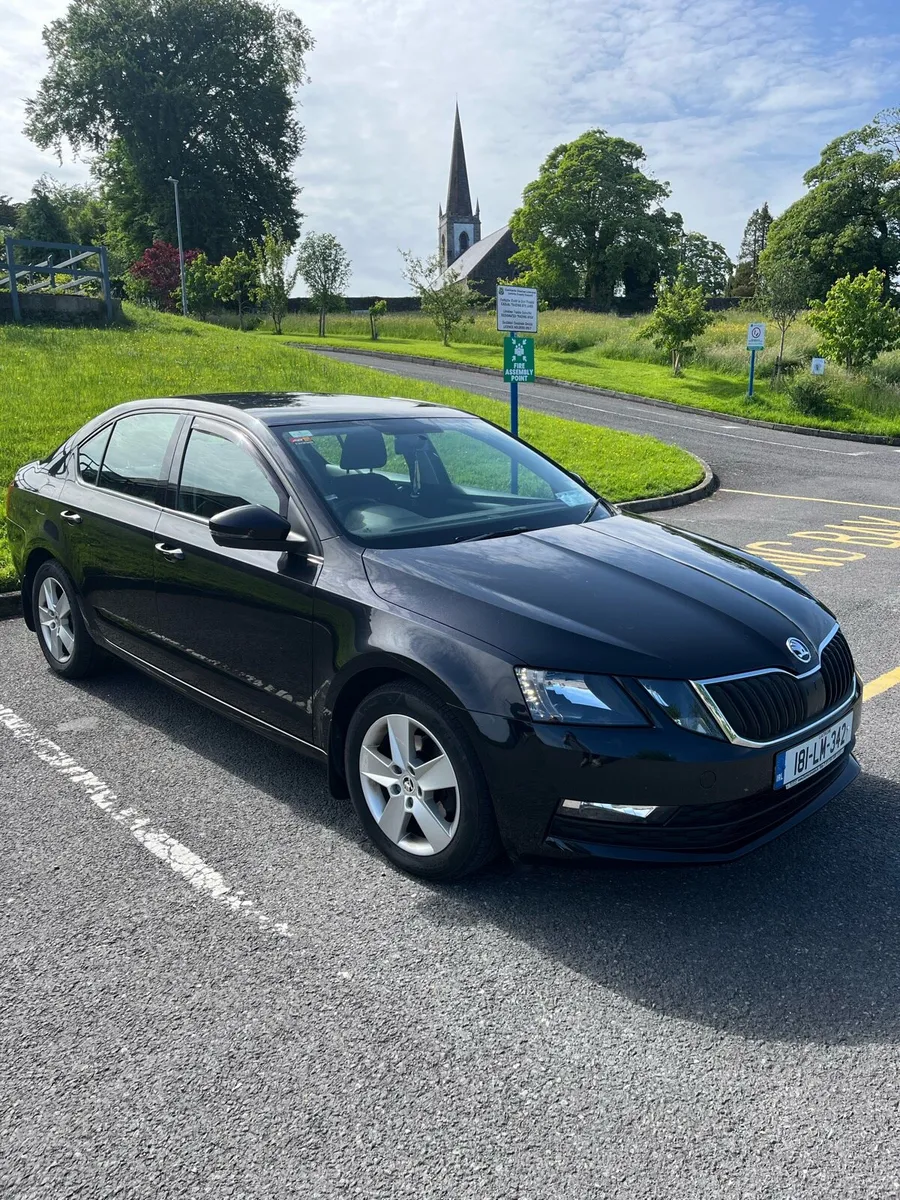 Skoda Octavia Ambition 1.6 TDI - Image 1