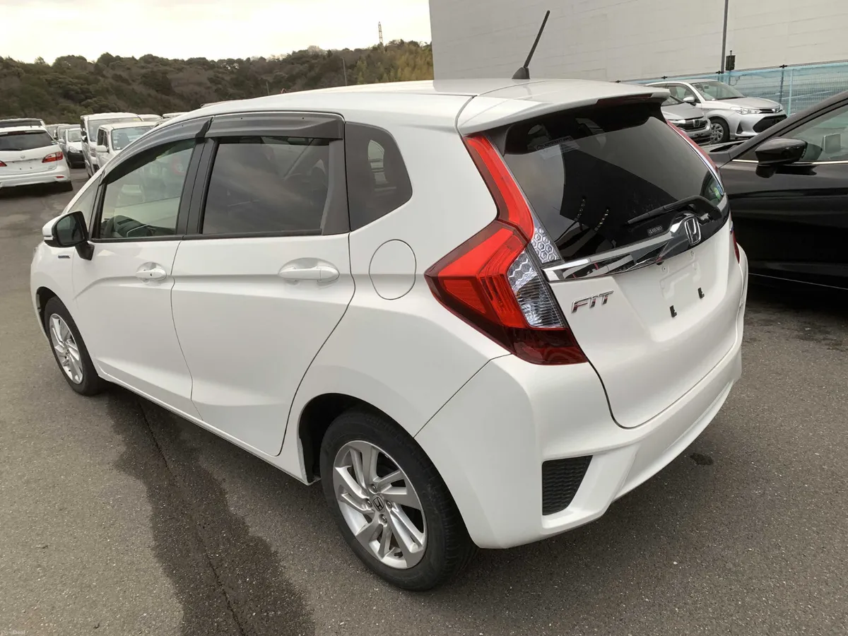 HONDA FIT 2015 1.5HYBRID low mileage - Image 3