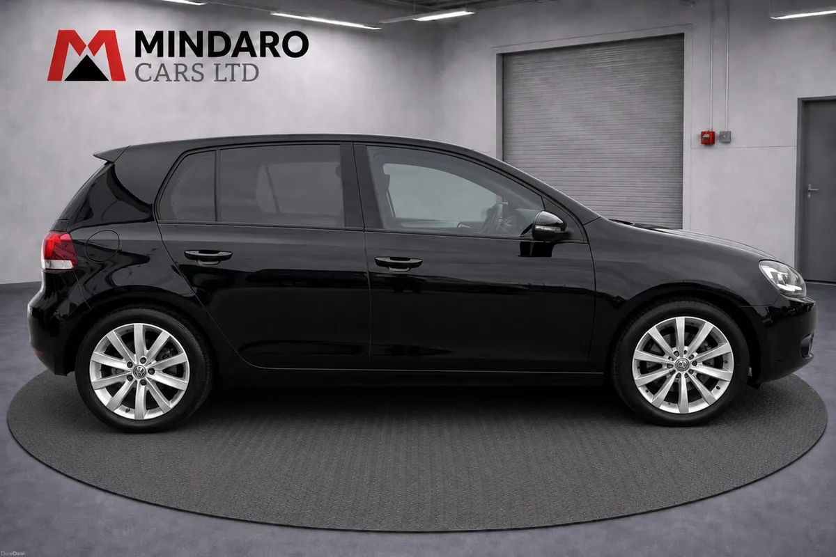 VW GOLF//AUTOMATIC//EXCELLENT CONDITION - Image 2