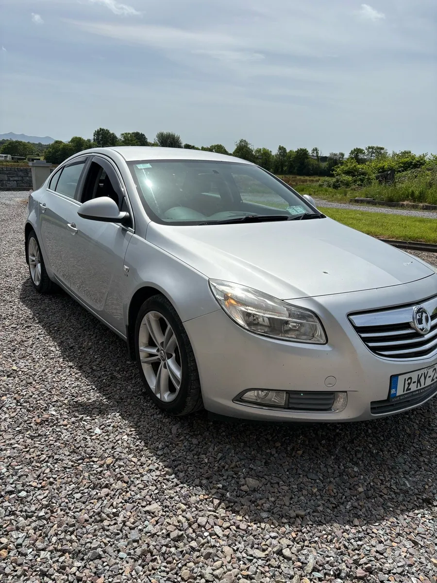 2012 Opel insignia - Image 1