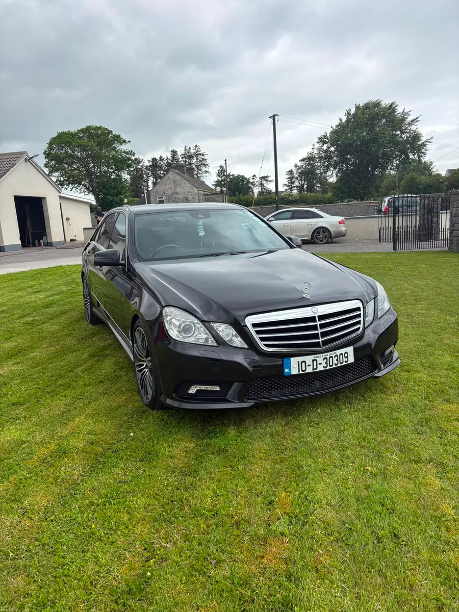 Mercedes E350 AMG Sport C6 - Image 2