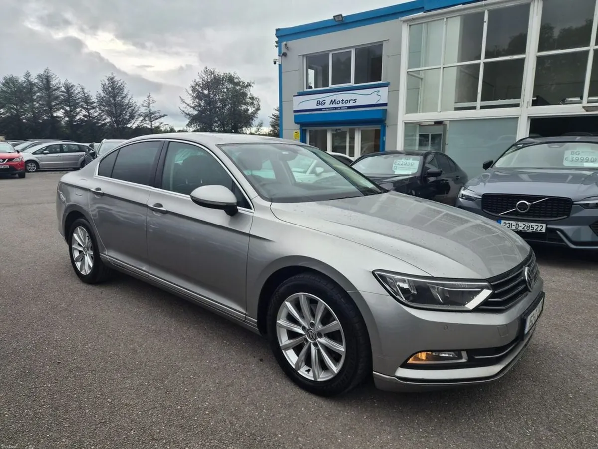 Volkswagen Passat Highline 1.6 TDI M6F 120HP 4DR - Image 2