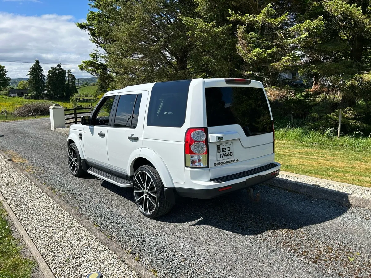 Land Rover Discovery Crew-cab - Image 4