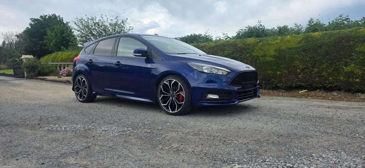 Ford Focus ST-Line 1.5 Diesel - Image 6