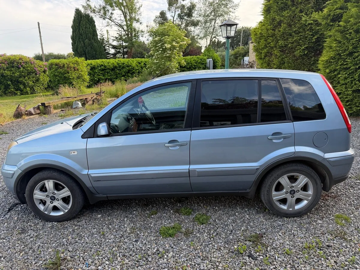 Car - Image 4