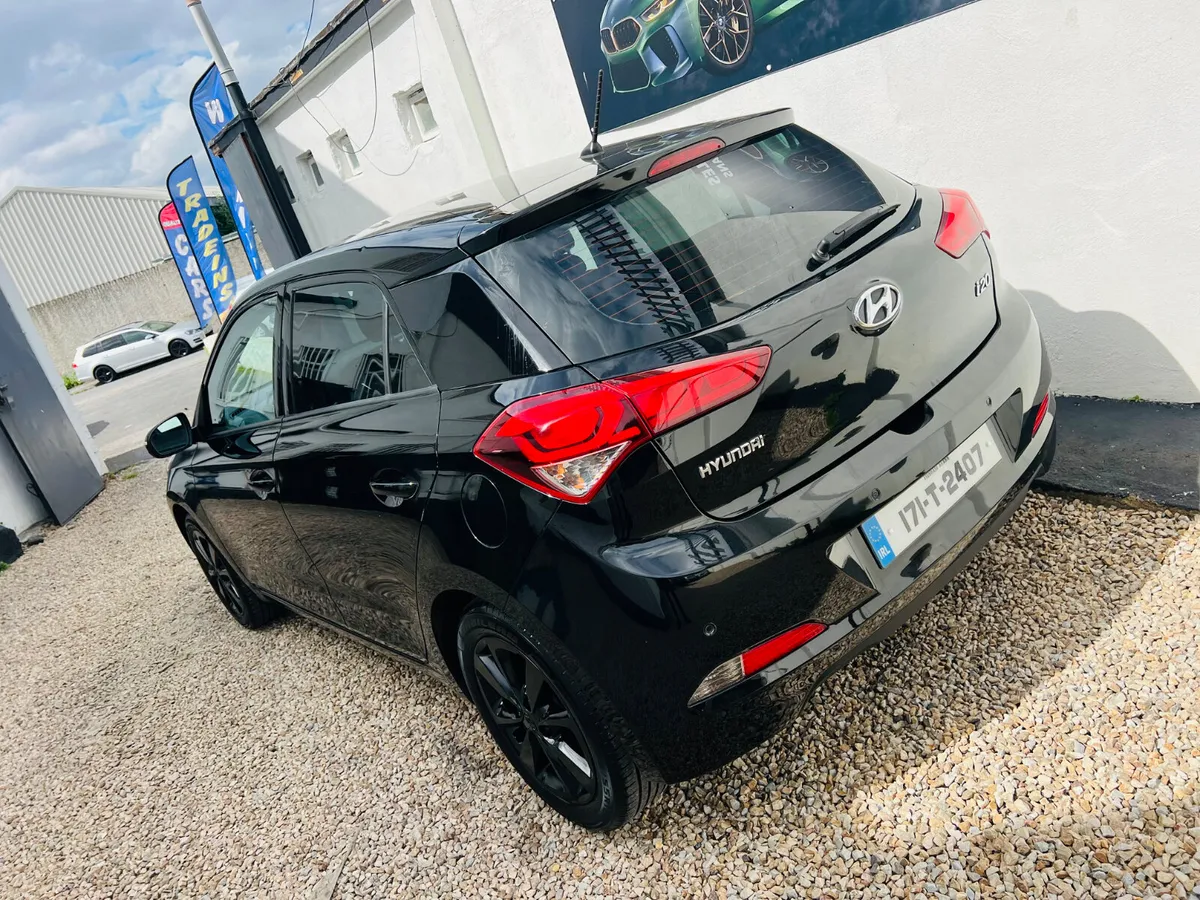 2017 Hyundai i20 1.2 Duluxe **only 74000km** - Image 3