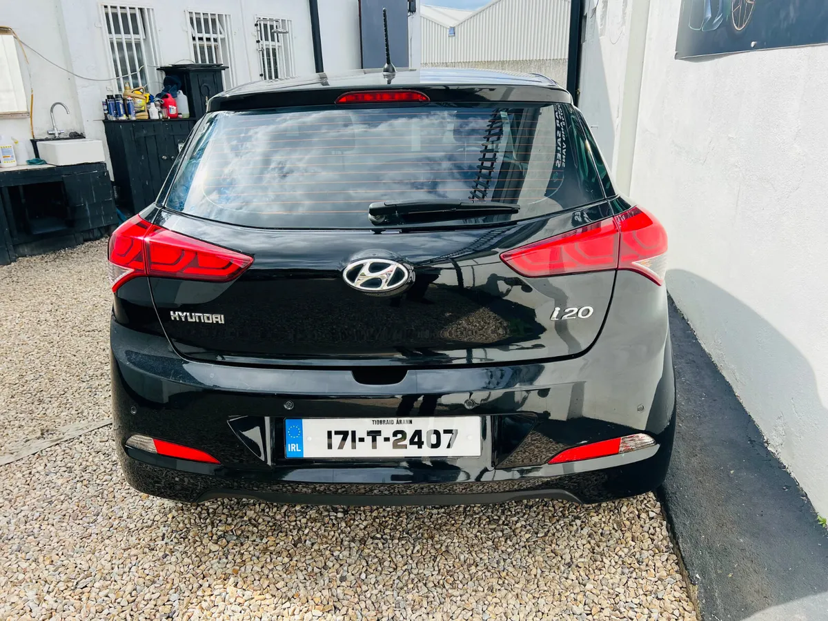 2017 Hyundai i20 1.2 Duluxe **only 74000km** - Image 4