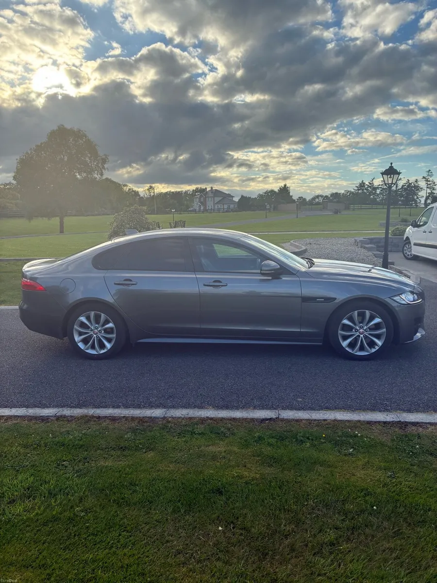 Jaguar XF - Image 4