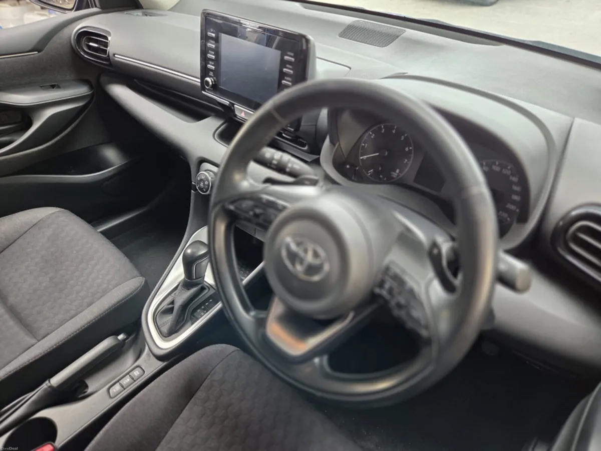 Toyota Yaris 1.5 LUNA M/D 4DR A AUTO - Image 2