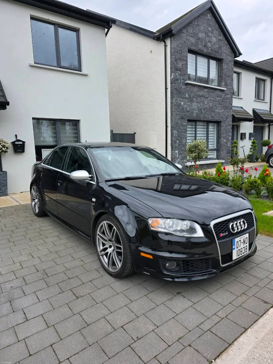 Audi RS4 B7 - Image 1