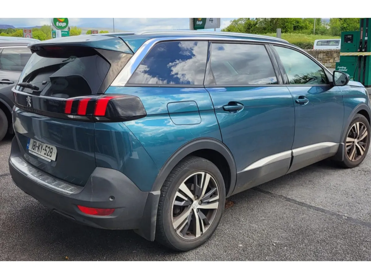 Peugeot 5008 ALLURE 1.6 BLUE HDI - Image 3