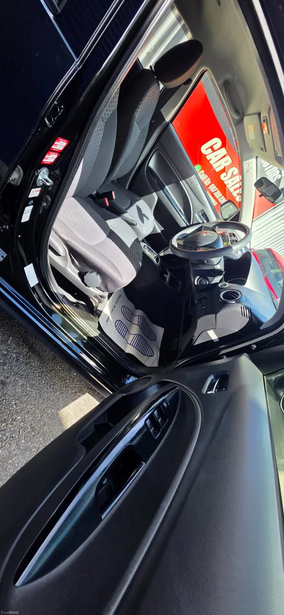 Mitsubishi Mirage Automatic - Image 5