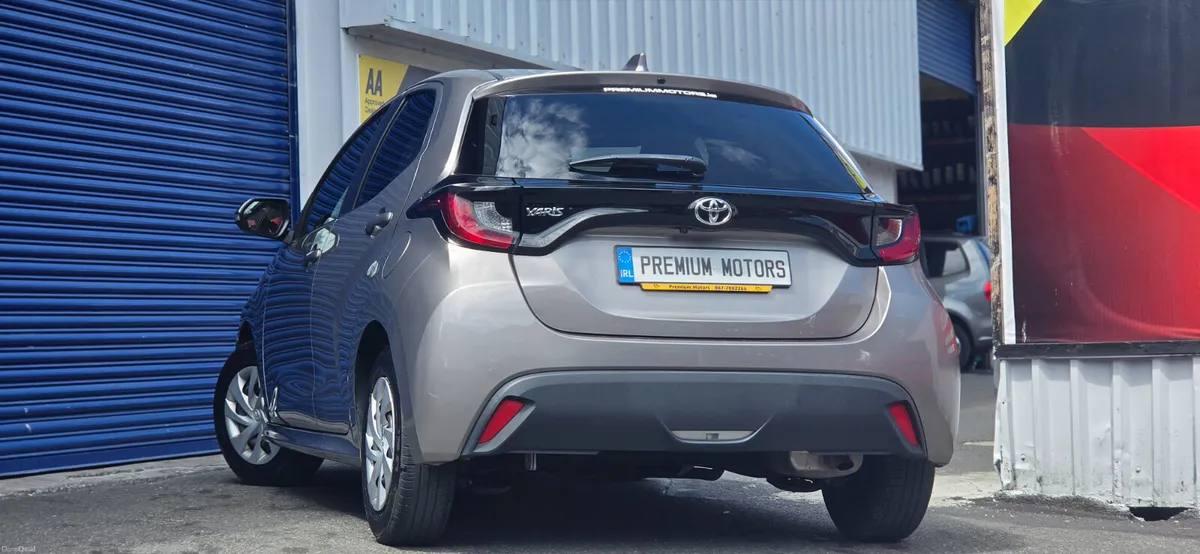 Toyota Yaris Automatic - Image 3