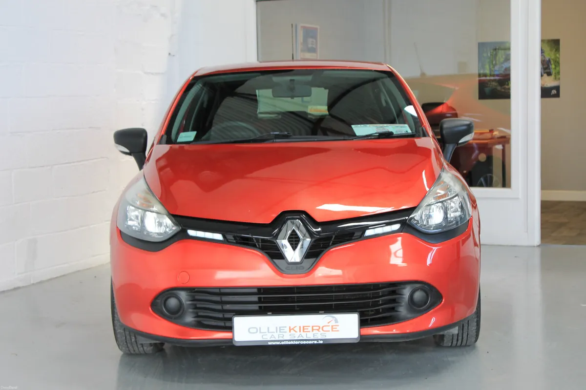 Renault Clio 2017, 1.2 Expression Finance Arranged - Image 3