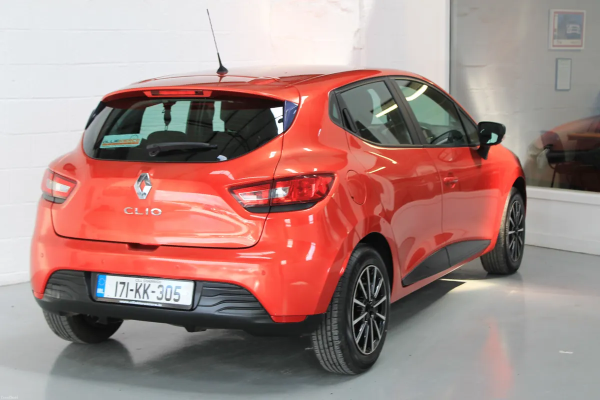Renault Clio 2017, 1.2 Expression Finance Arranged - Image 6