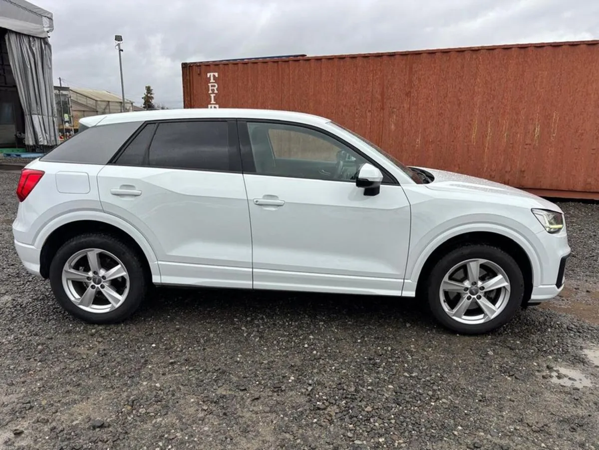 Audi Q2 30 TFSI Sport - Image 2