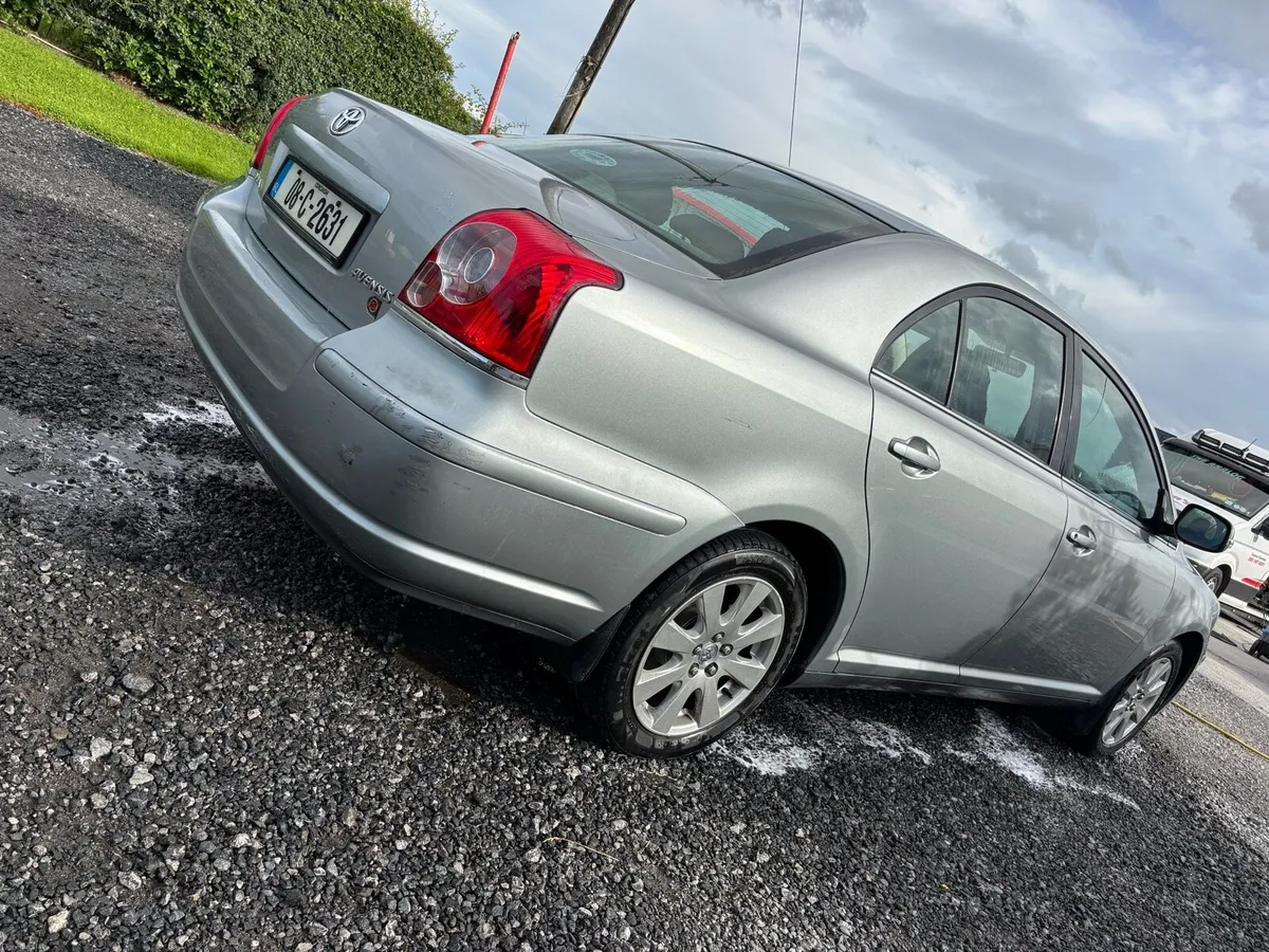 Toyota  Avensis - Image 4