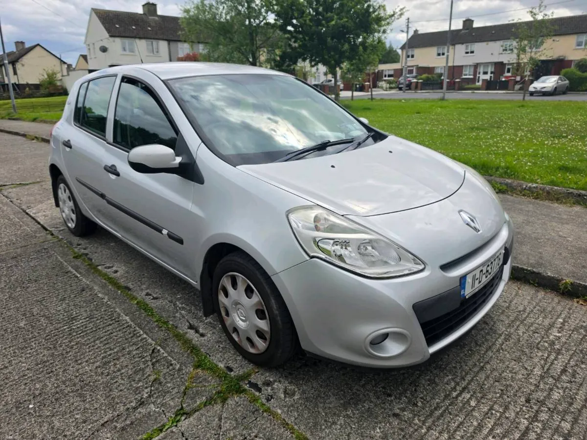 2011 Clio - Image 1