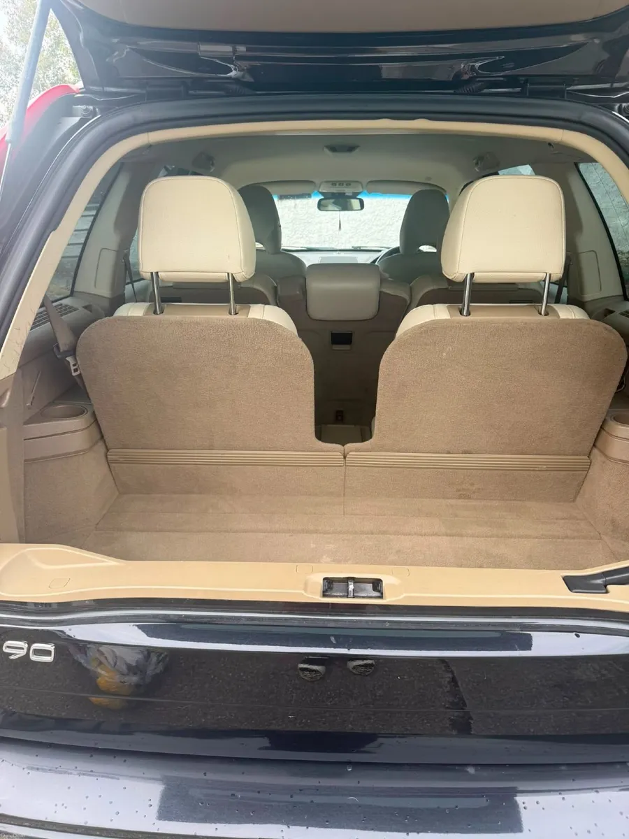 2014 Volvo XC90 D4 Automatic –Immaculate condition - Image 6
