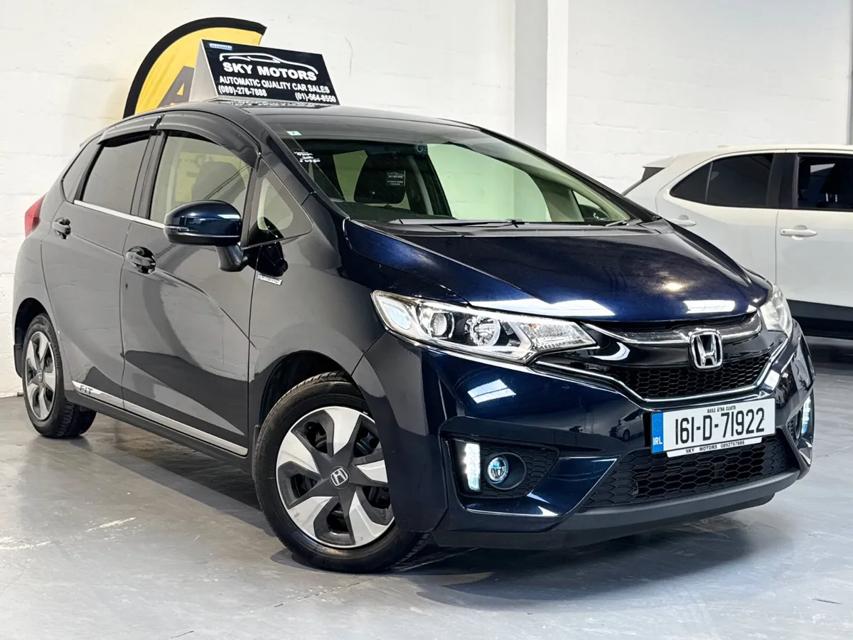 2016 Honda Fit 1.5 Hybrid Automatic,CarPlay - Image 1