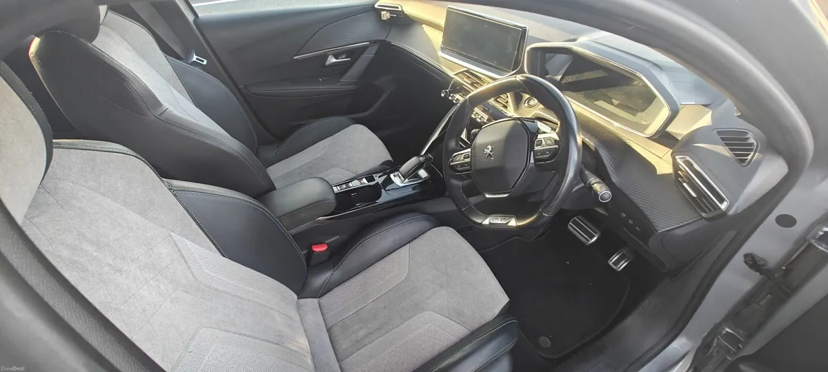 Peugeot 208 2021 - Image 3