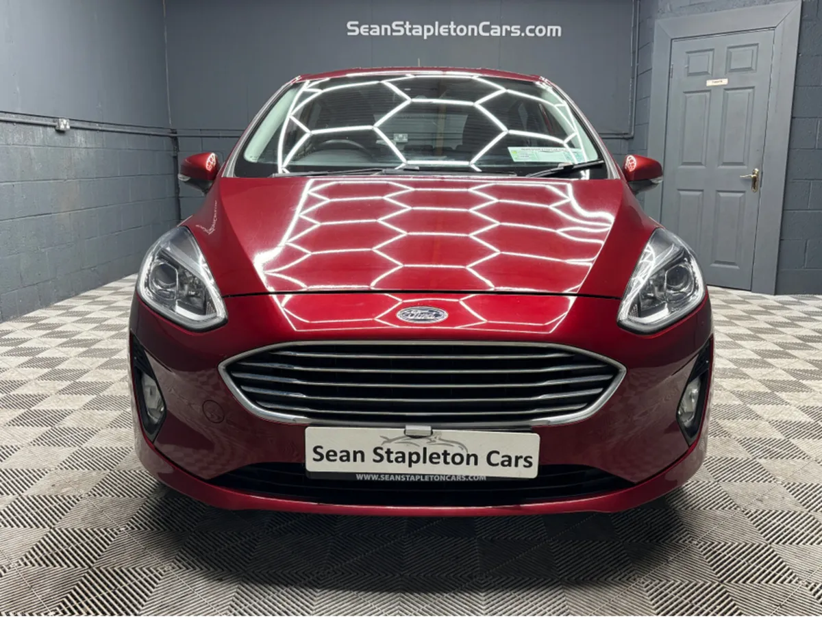 Ford Fiesta TITANIUM 1.5 TDCI 85PS 6 6SPEED 4 - Image 2