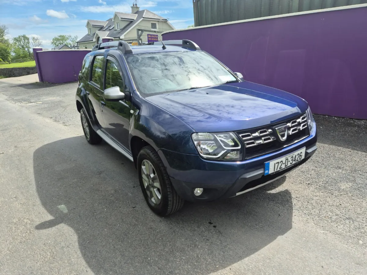 Dacia Duster SIGNATURE 1.5 DCI 110 4 4DR - Image 3